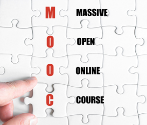 puzzle with the word MOOC