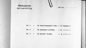 Den avfotograferte tabellen viser tre pasientgrupper fra Rikshospitalets nerveavdeling i 1938.