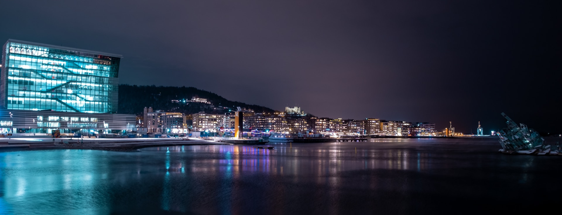 Photo of Oslo by night