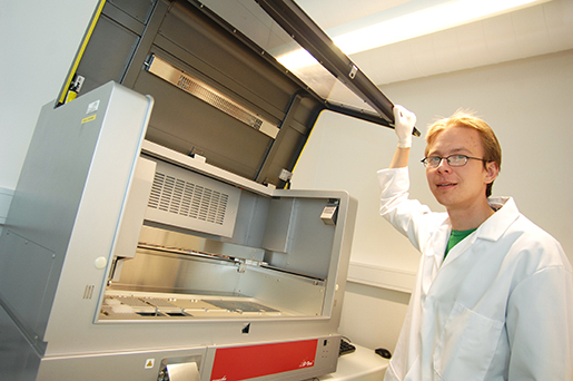 Photo of Harri in the lab at NCMM 